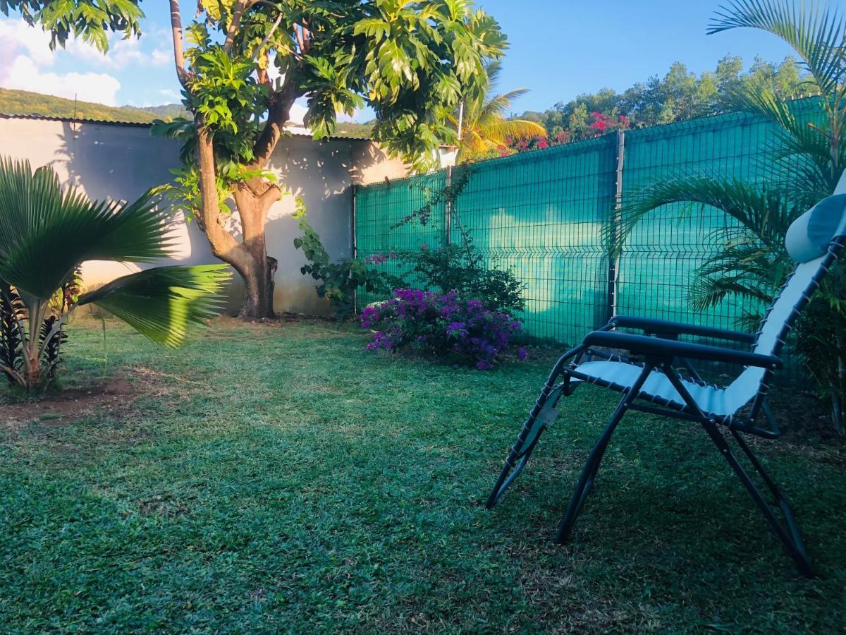 Habitation Baliache - Maison Creole Avec Jardin Privatif, Plage A 200M Deshaies Exterior photo